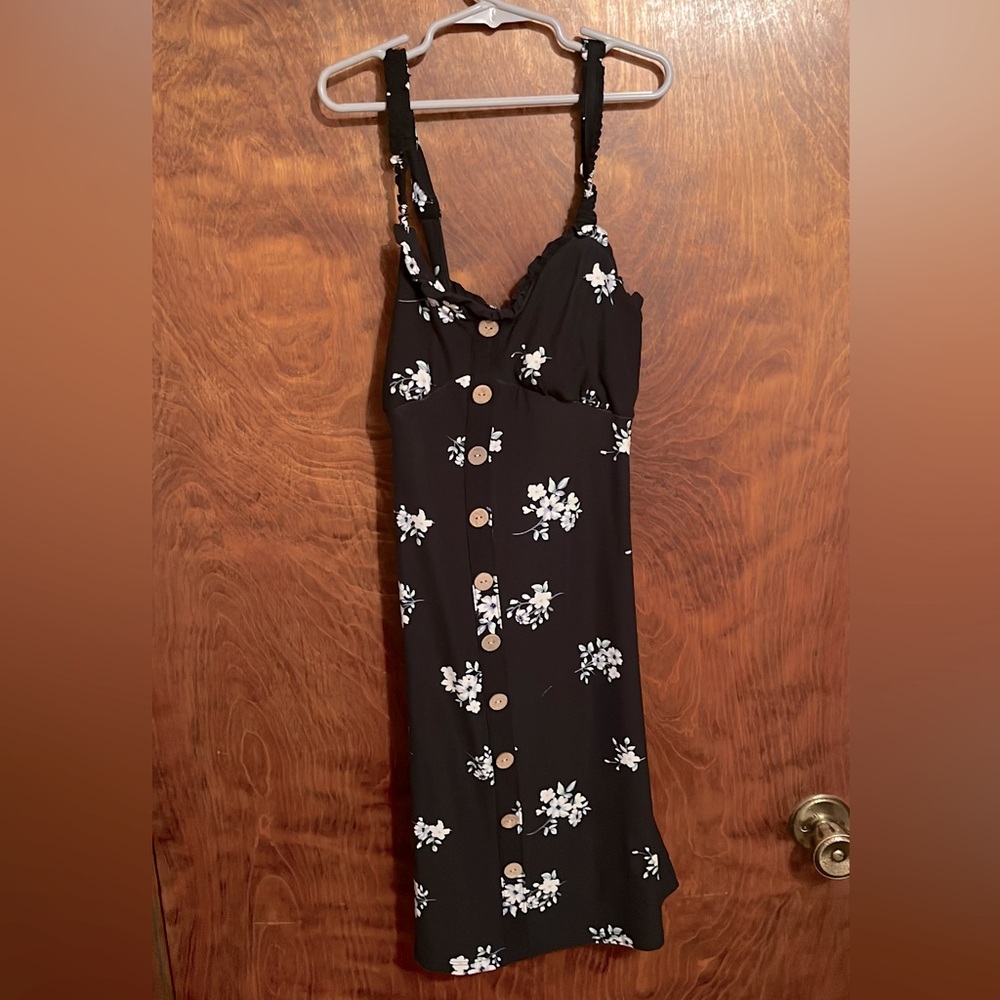 Black & floral *No Boundaries* sundresses!